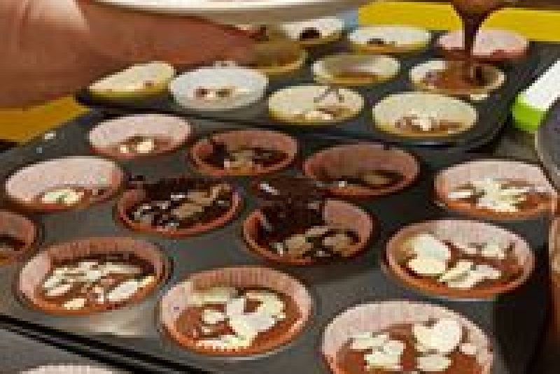 Čokoládové tortičky s ovocím a kokosom Čokoládové tortičky s ovocím a kokosom