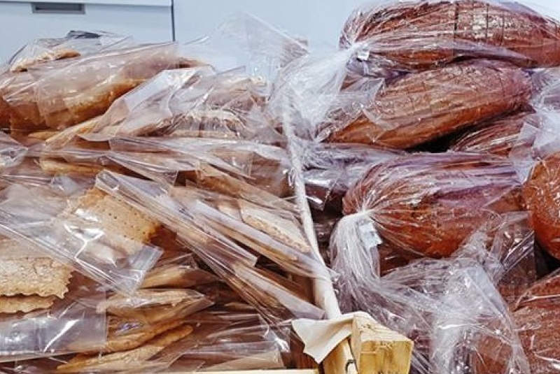 Domáci ražný chlebík a domáci ražný knackebrot Domáci ražný chlebík a domáci ražný knackebrot