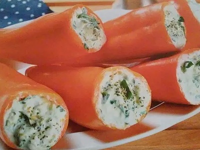 Paprika plnená tvarohovou pomazánkou (alebo cottage syrom)