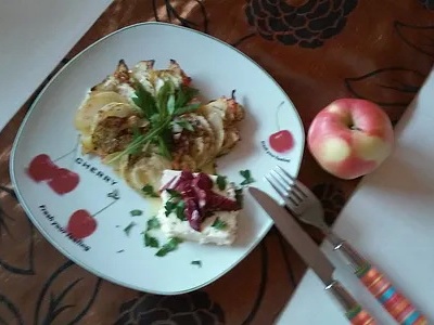 Zapečené zemiaky s cuketou a feta syr